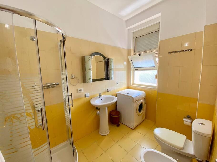 Roel Apartments Shkodra Center Exterior foto